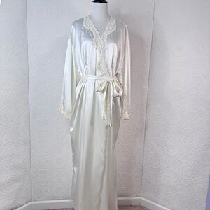 Vintage 90s Victoria's Secret M/L White Satin Bridal Long Robe Kimono Sequins